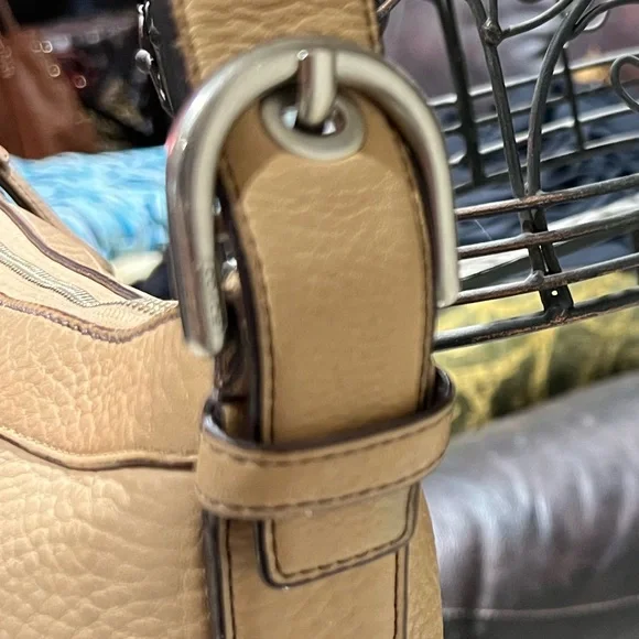 Coach - Picture 9 of 11